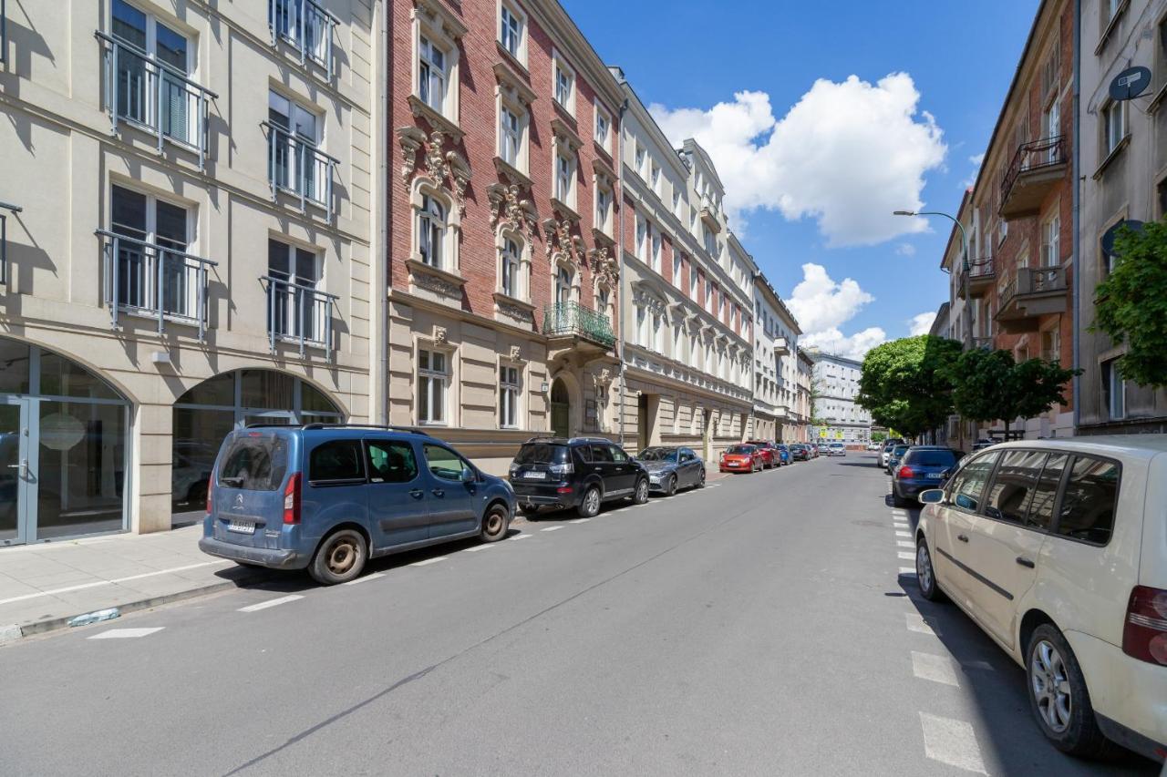 Apartment The Opera Grzegorzki Arianska 4 By Renters Krakau